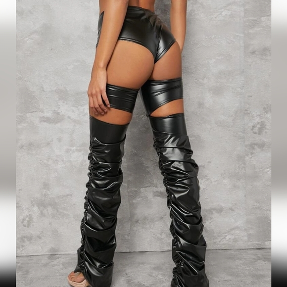 Too small - Picture 2 of 2